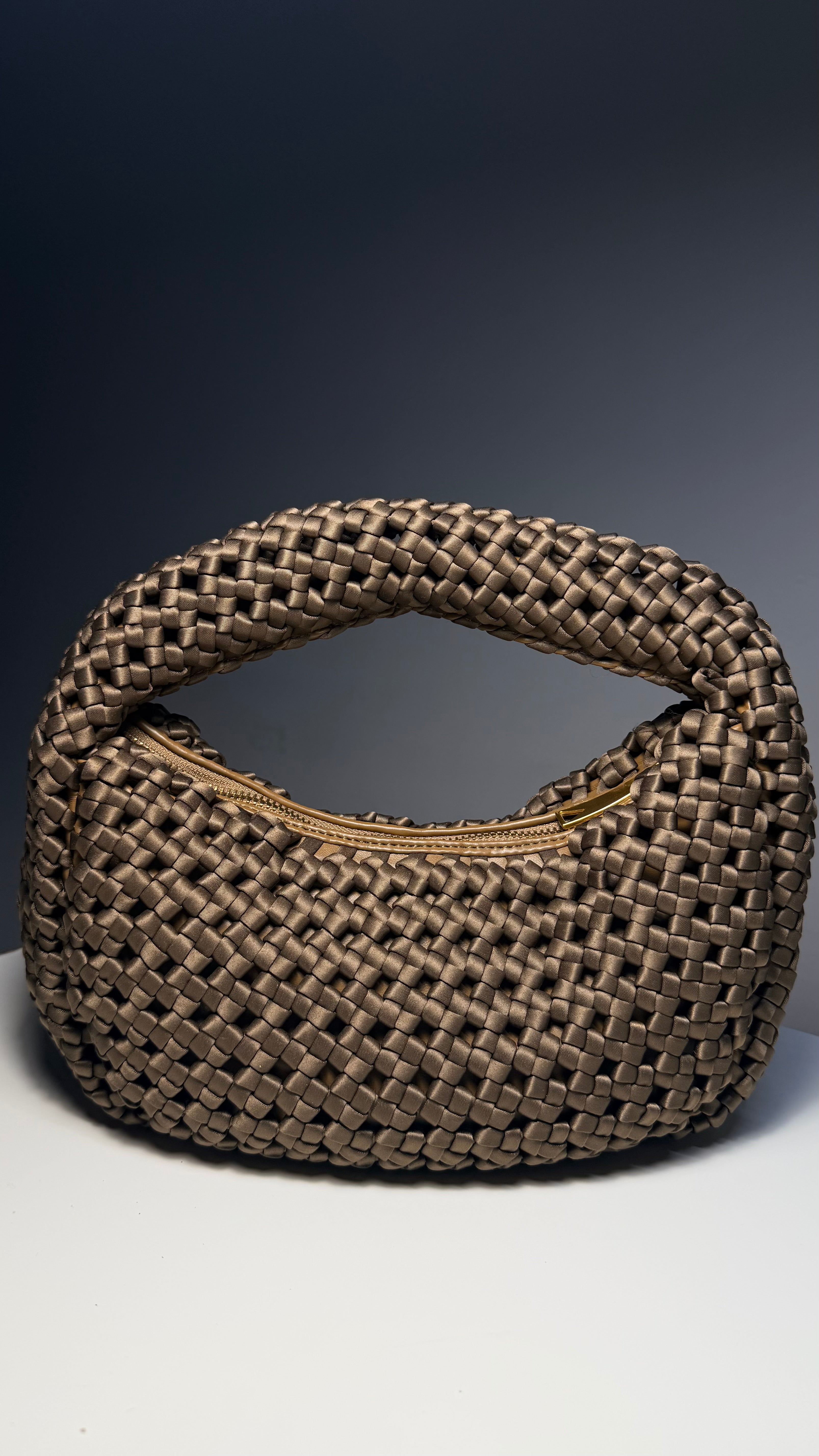 Sac Alba tressé chic – Anse arrondie